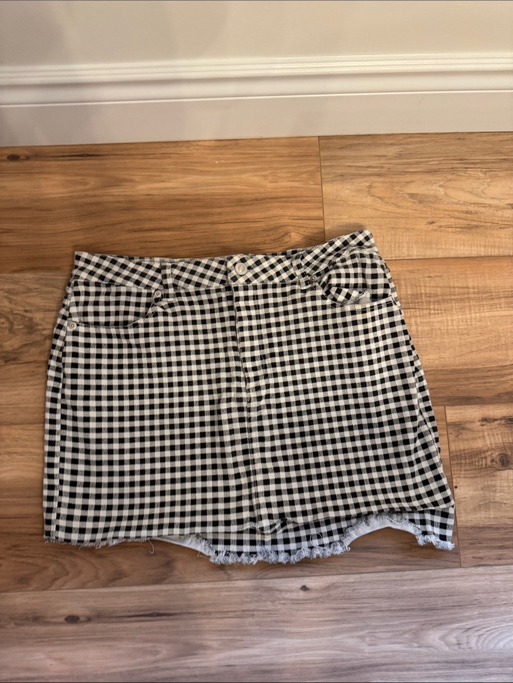 Forever 21 Black and White Gingham Mini Skirt